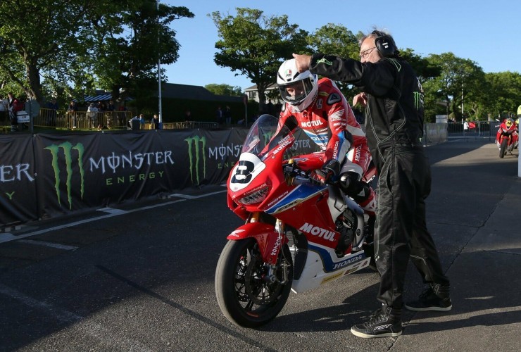 43E4E14E768743DE8399E2187B47D19A