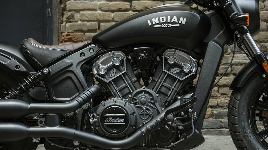 27-bh-my18-cobra-imc-red-thunder-black-smoke-lifestyle-00341