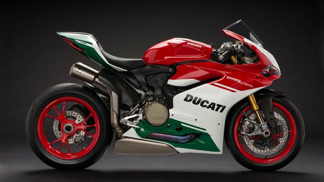 Ducati 1299 Panigale R Final Edition presented - Data / Performance / Price  / Pictures / Videos › Motorcycles.News - Motorcycle-Magazine