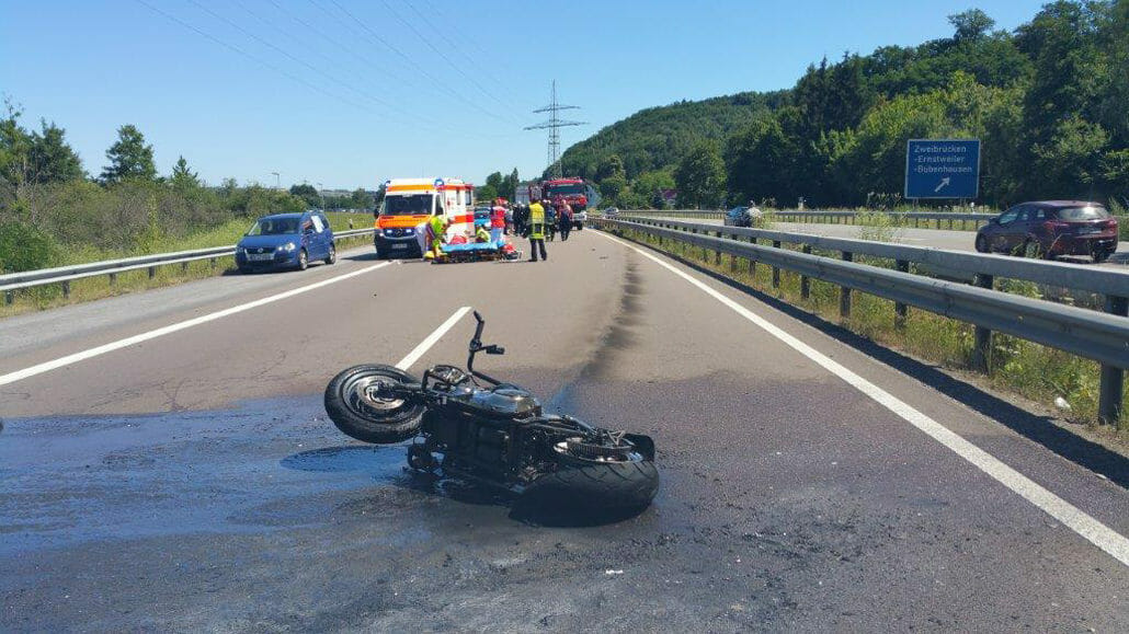 Aktenzeichen Xy Ungelost Todlicher Unfall Auf Der A8 Von 2018 Motorcycles News Motorrad Magazin