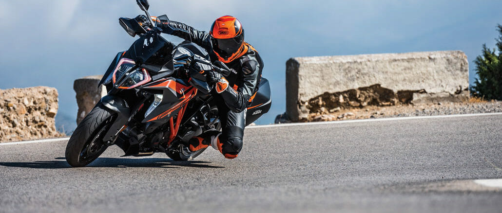 KTM 1290 SUPER DUKE GT_Action 04