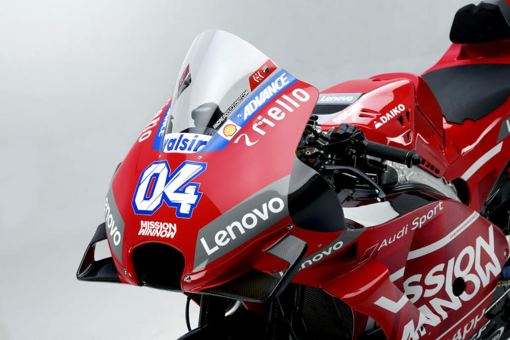 Desmosedici GP Details 01 UC70117 High