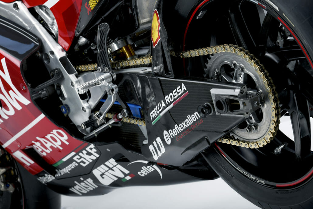 Desmosedici GP Details 10 UC70126 High