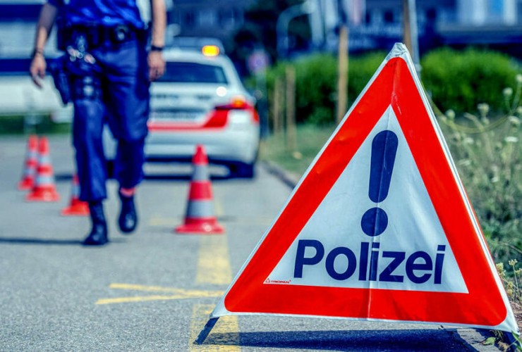 cropped zurich cantonal police 3225103