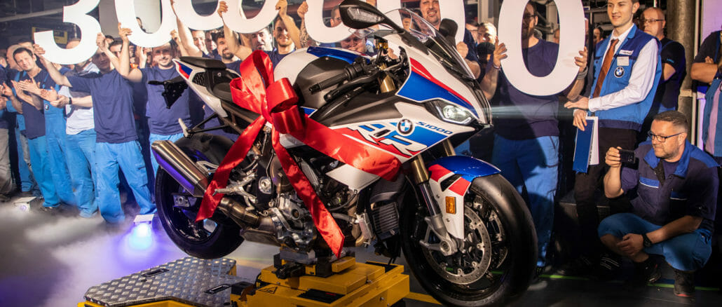 3 Mio Motorräder BMW - Motorcycles News - Motorrad Nachrichten App (2)