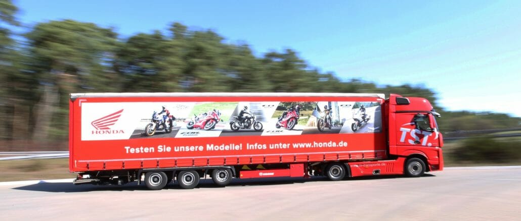 165882_Honda_Testride-Truck_auf_Deutschland-Tour