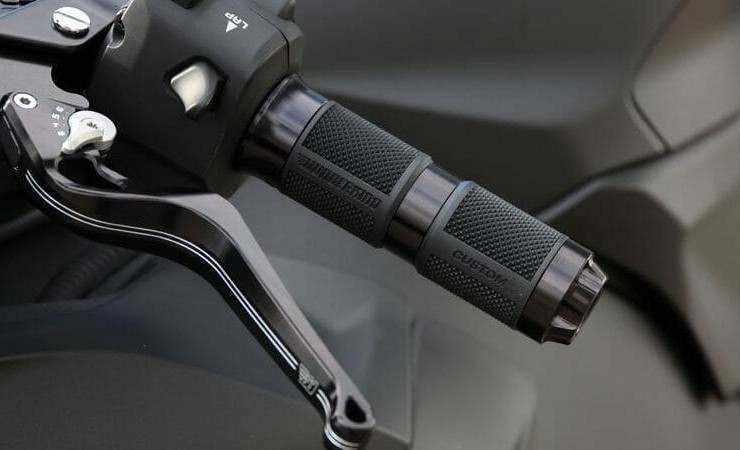 cropped WUNDERKIND Griffe Motorrad 222mm 300dpi 2