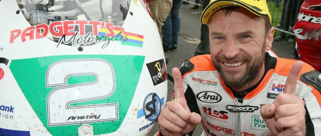 cropped-classic_tt_isle_of_man__2017_-Bruce-Anstey.jpg