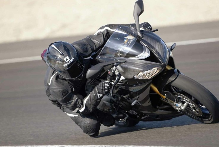 cropped cropped cropped Triumph Daytona 765 Motorcycle News App MotorcyclesNews Motorrad Nachrichten App 7