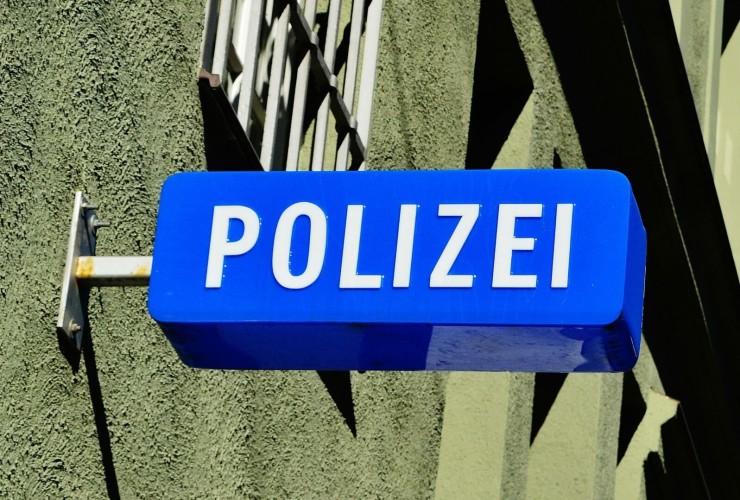 cropped police 1530531