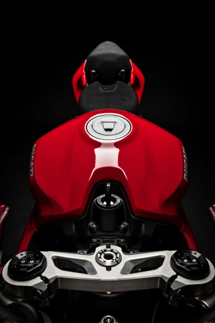 Ducati Panigale V2 for 2020 43 Ducati Panigale V2 Motorcycle News App Motorrad Nachrichten App MotorcyclesNews 57