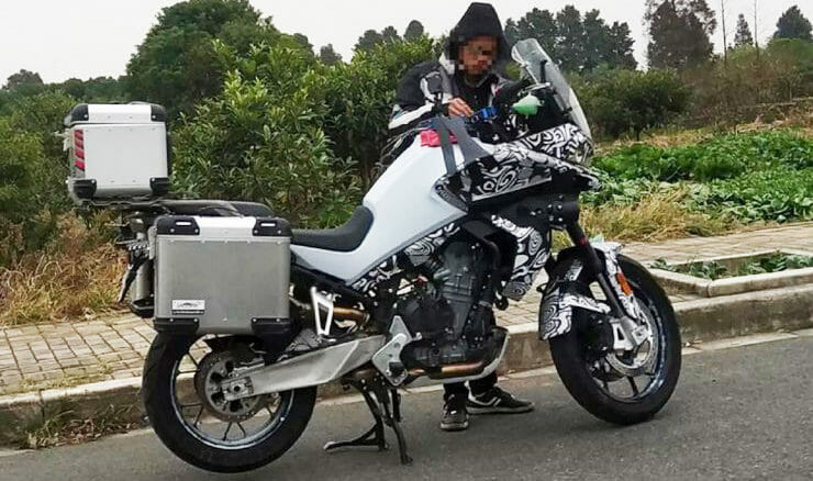 CFMoto-800-Adventure-Bike-MT-800-1