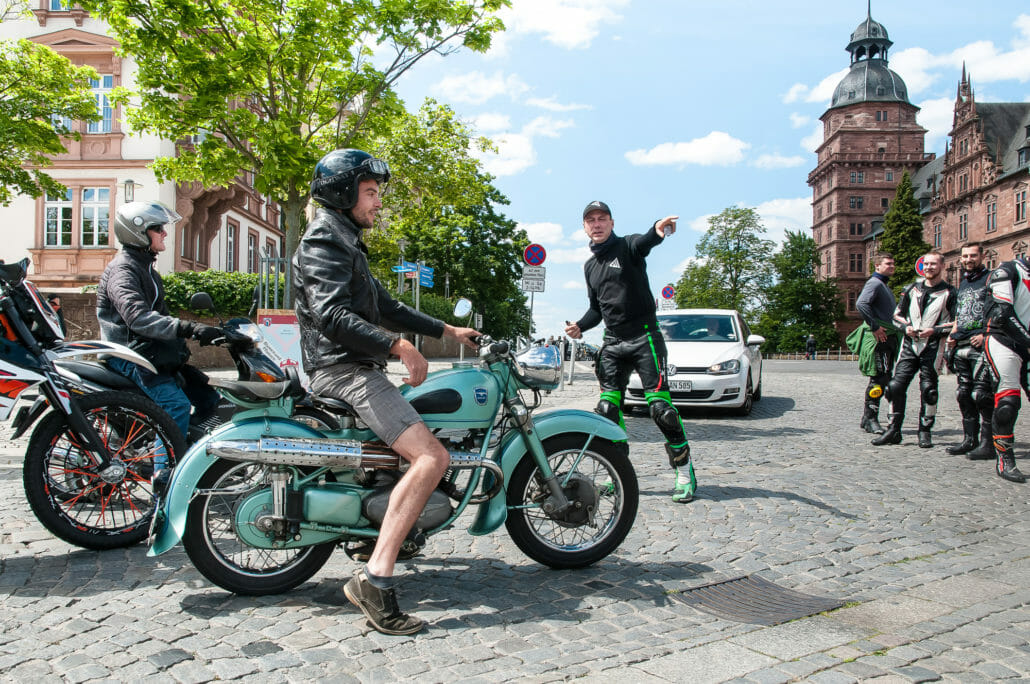Über 1.000 Biker demonstrieren gegen ein Sonntagsfahrverbot 29 CurveWriter 02