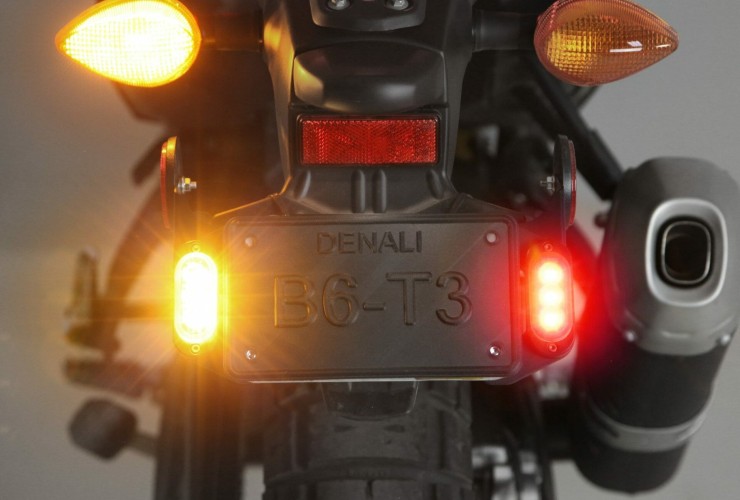 New accessory indicators with integrated lighting 60 T3PlateRearOn 2000x