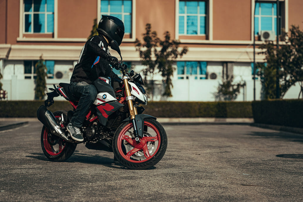 BMW G 3110 R 2021 1