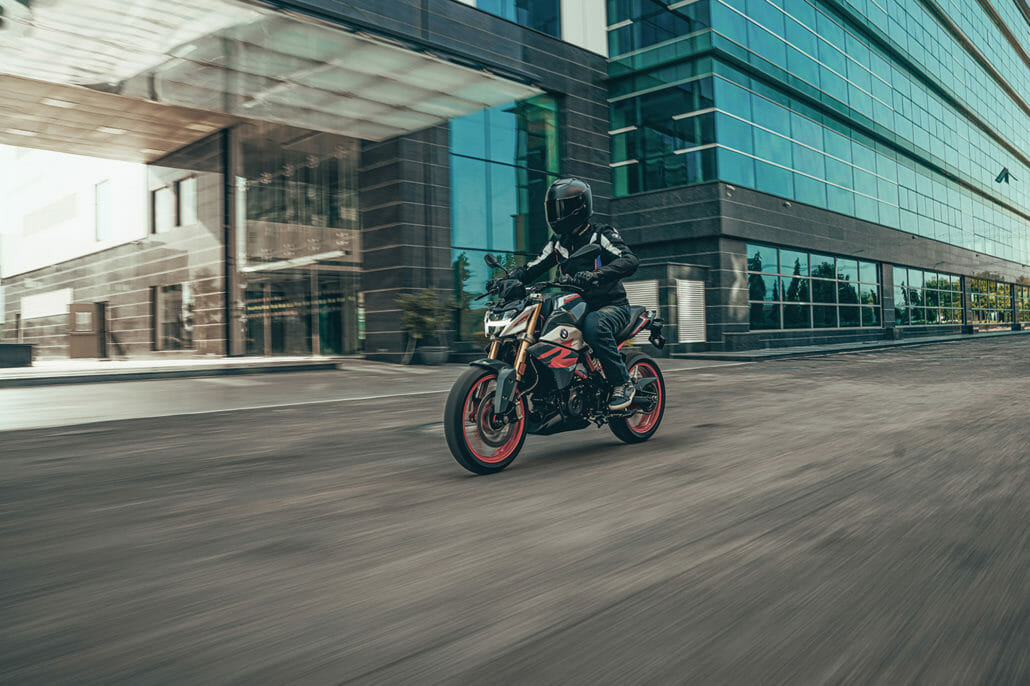 BMW G 3110 R 2021 5