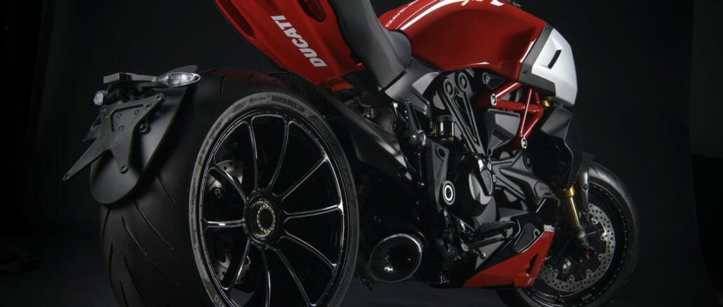 DUCATI_DIAVEL1260S_accessorized_UC204817_High
