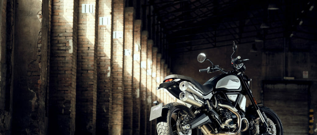 Ducati-Scrambler-1100-Dark-PRO-2021-46