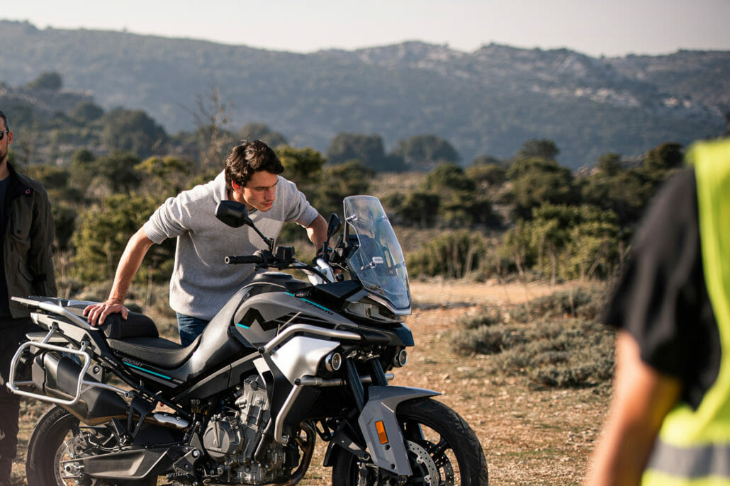 CFMoto 800MT offiziell vorgestellt 31 CFMoto MT800 2021 4