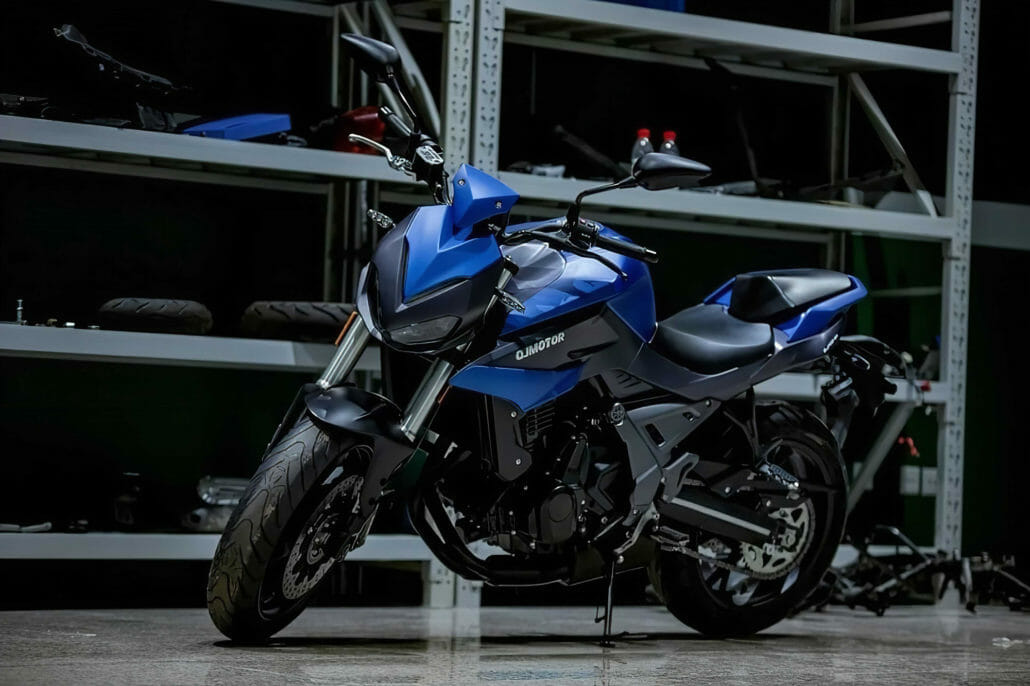 QJMotor Chase 700 2