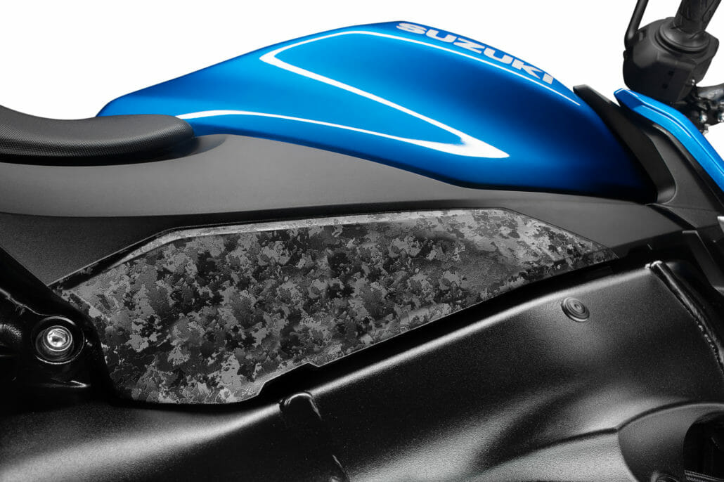 Suzuki GSX S950 14