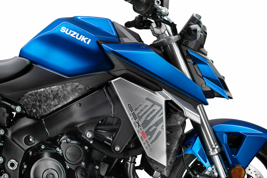 Suzuki GSX S950 17