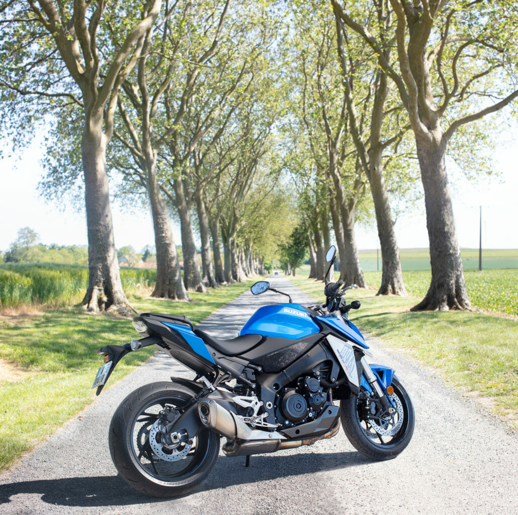 Suzuki GSX S950 26