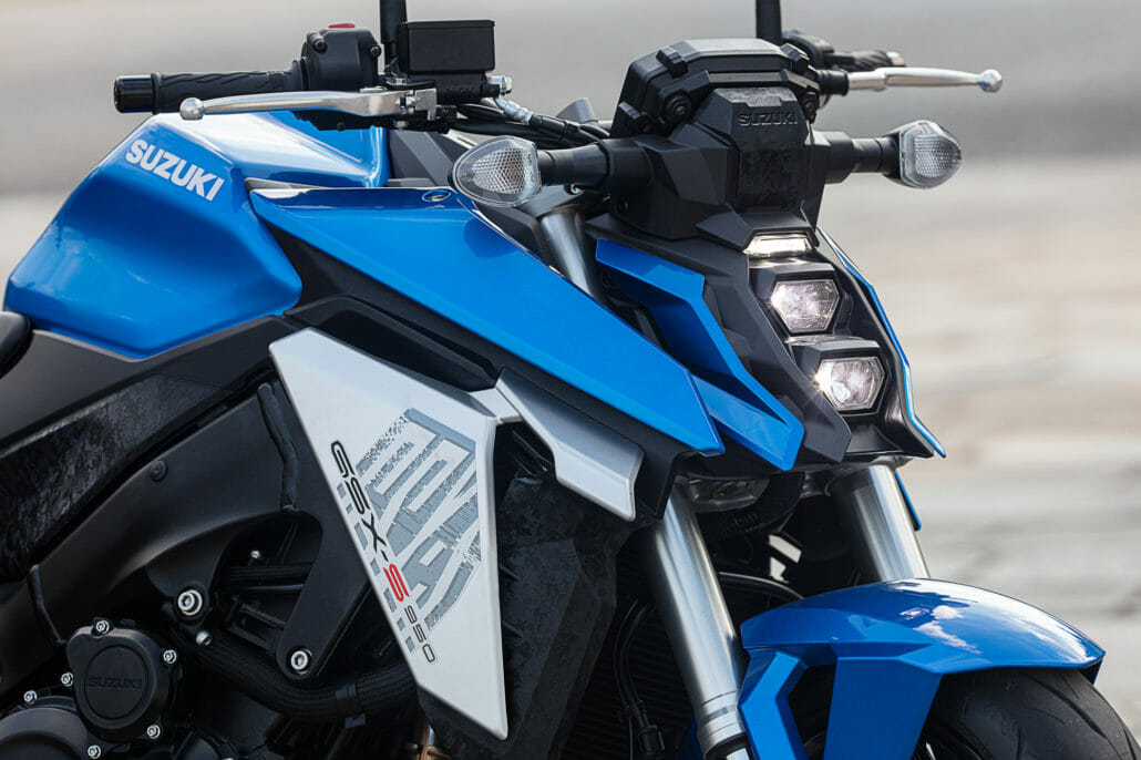 Suzuki GSX S950 27