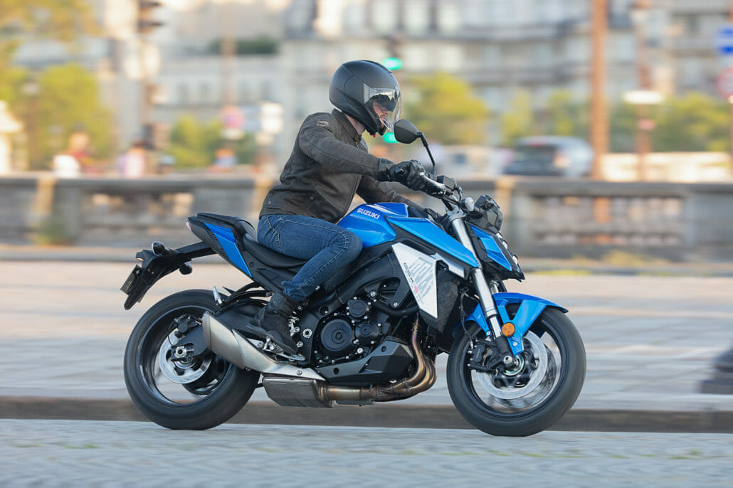 Suzuki GSX S950 30