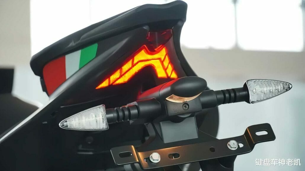 Aprilia GPR250R 8 1