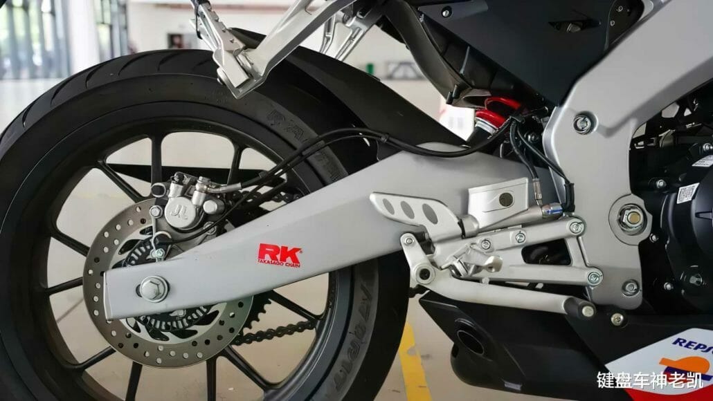 Aprilia GPR250R 9 1