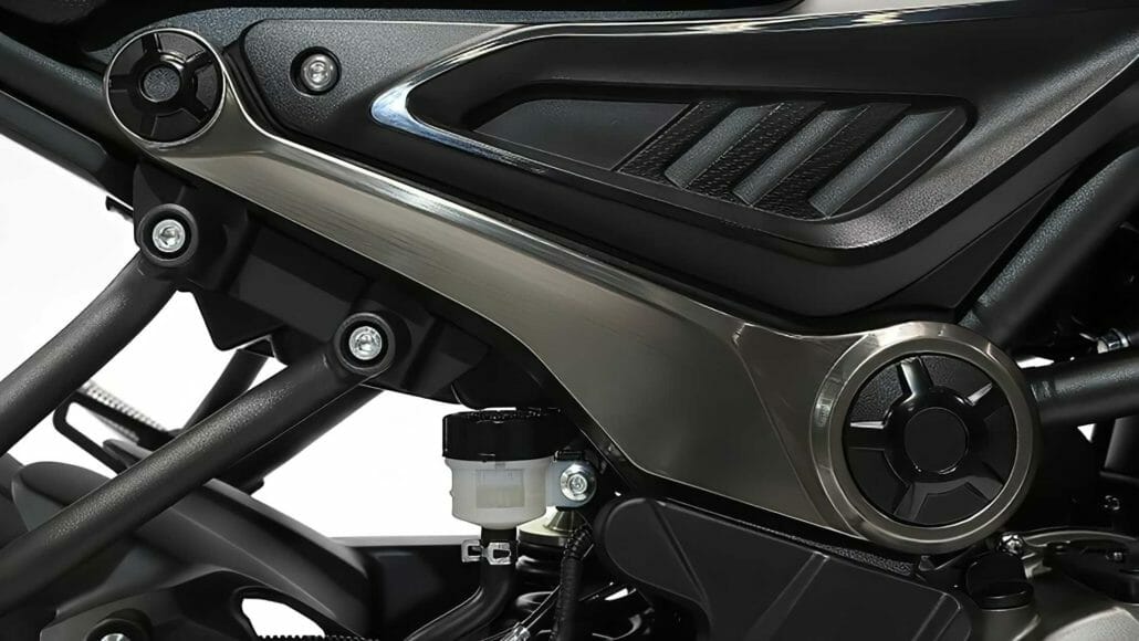 Voge 300 ACX 4