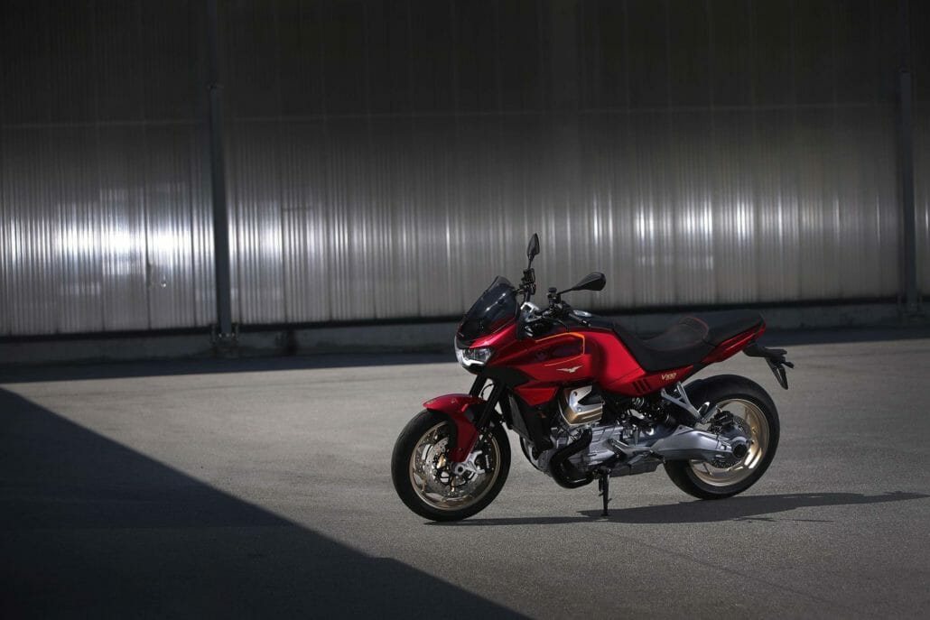 Moto Guzzi V100 Mandello 5