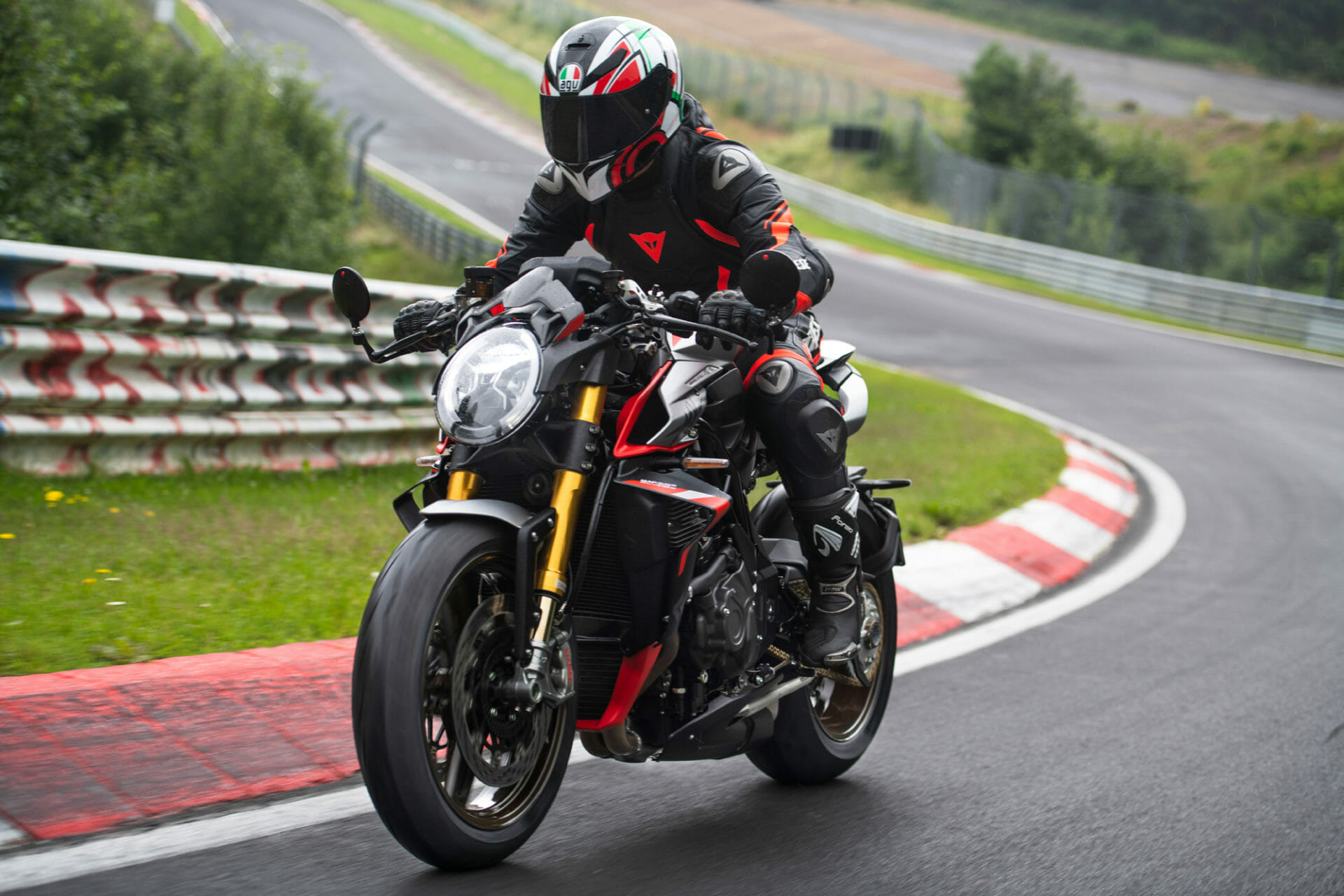 BRUTALE 1000 NURBURGRING ACTION 11