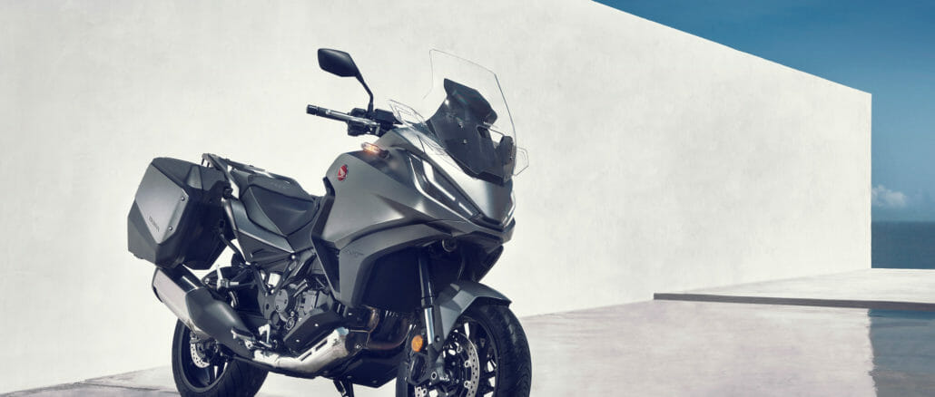 2022 HONDA NT1100