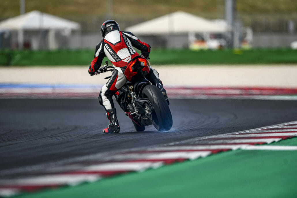 Ducati Streetfighter V2 bekommt eine zusätzliche Farbvariante 4 MY22 Ducati Streetfighter V2 103 UC351912 High