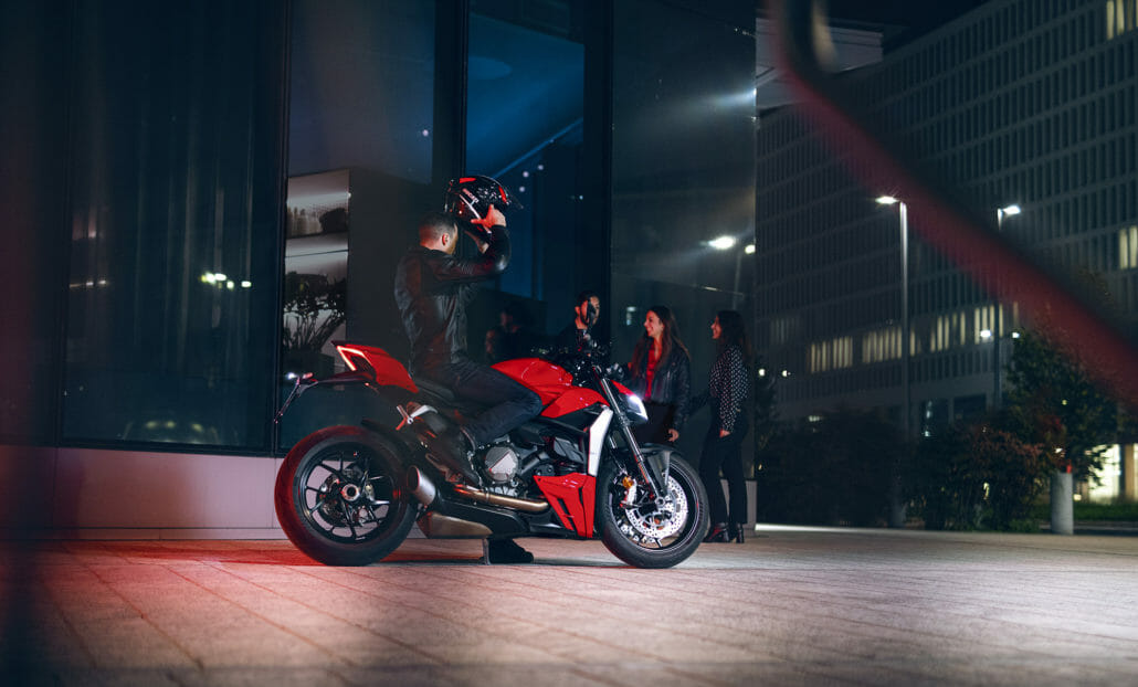 Ducati Streetfighter V2 bekommt eine zusätzliche Farbvariante 27 MY22 Ducati Streetfighter V2 47 UC351864 High