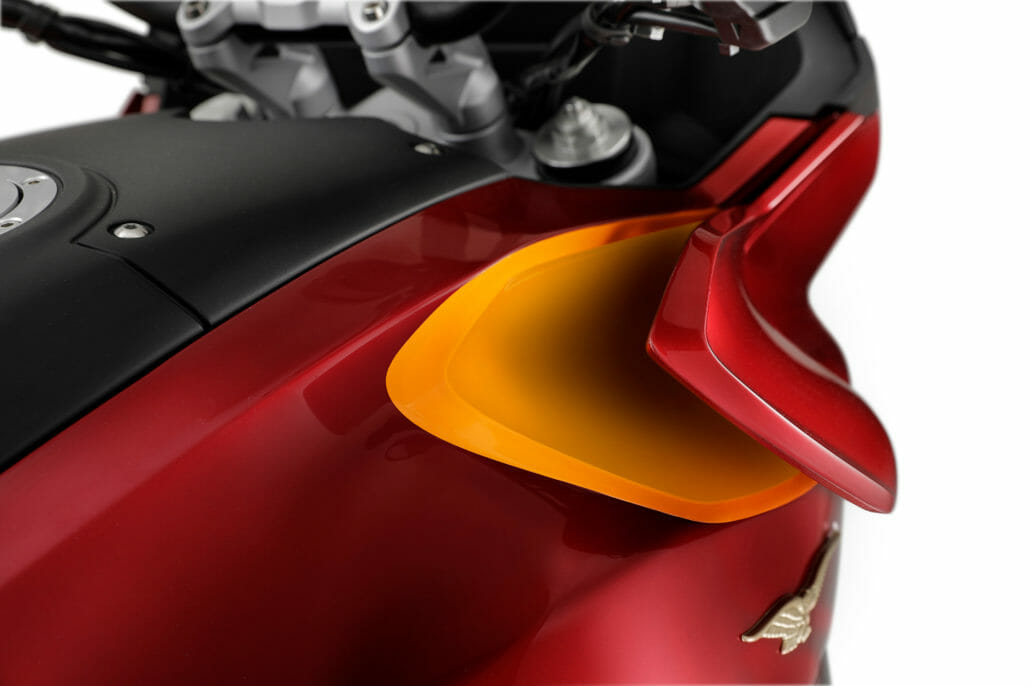 Moto Guzzi V100 Mandello 16