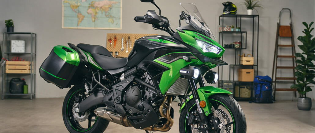 hi_22MY_Versys650_GN1_static_1
