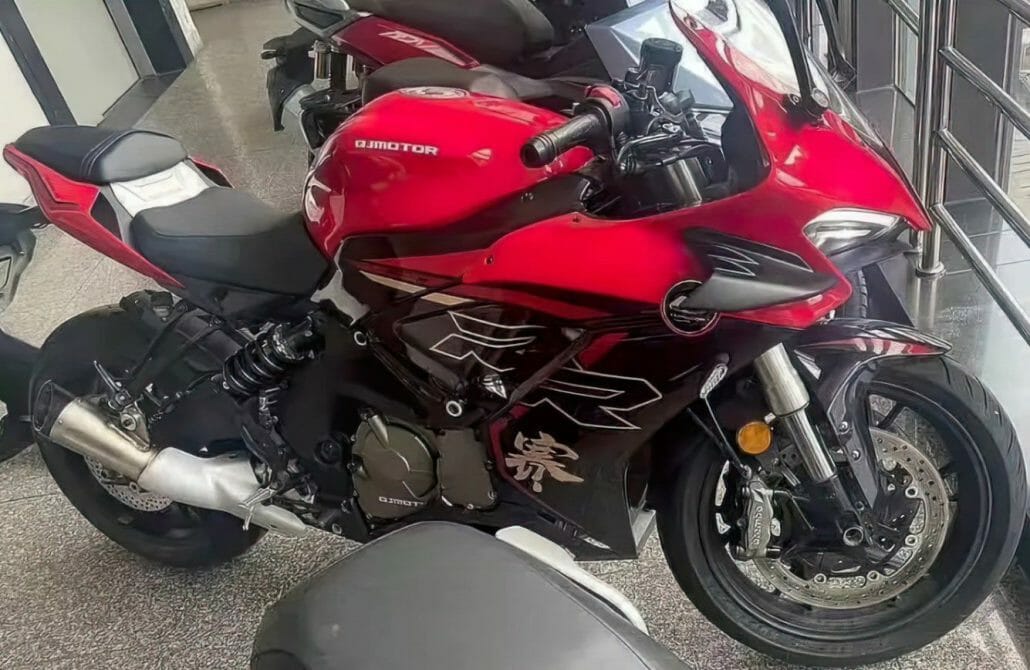 QJMotor 650RR 1