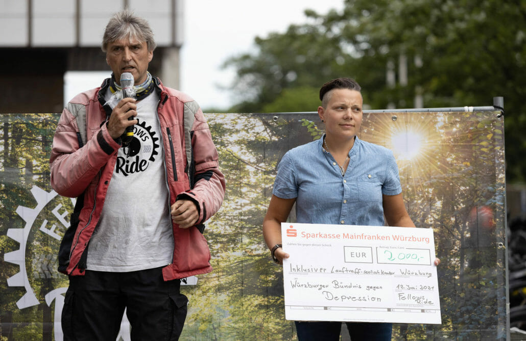 dieter schneider spendenuebergabe fellows ride 2021