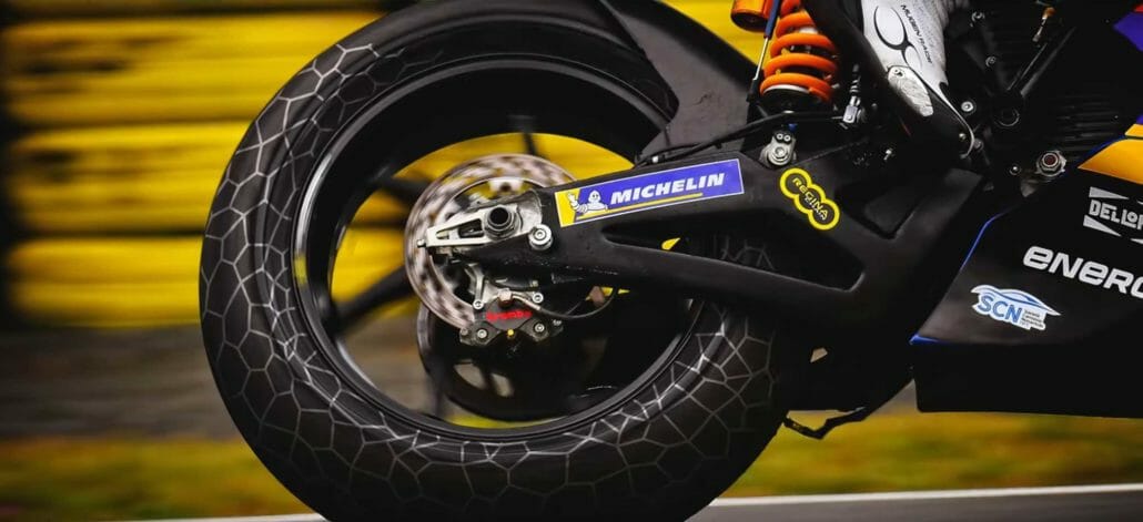 MotoE treibt Entwicklung für nachhaltige Reifen voran 2 Michelin MotoE Reifen Photo