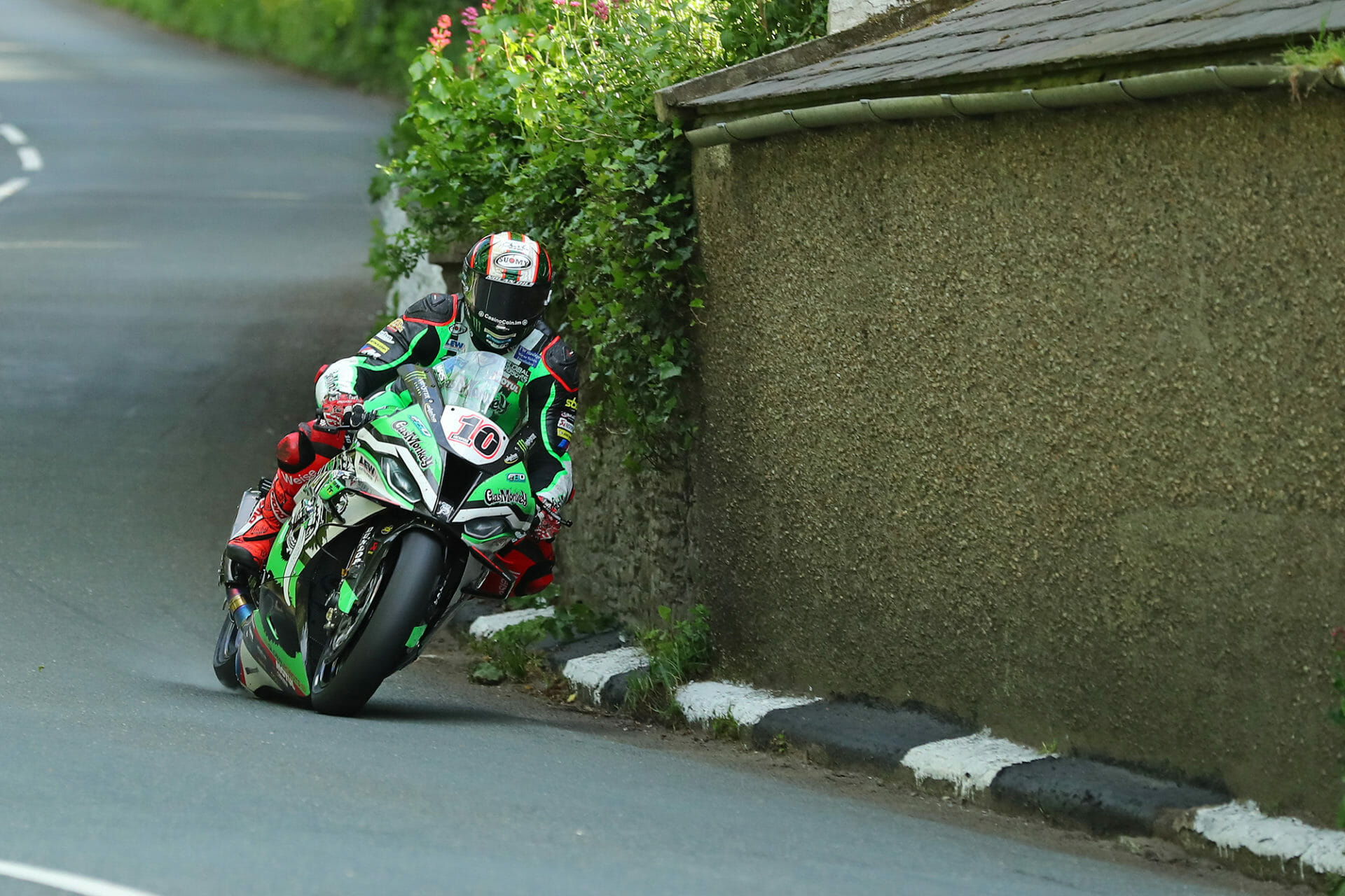 Isle of Man TT 2022 02 Juni 18