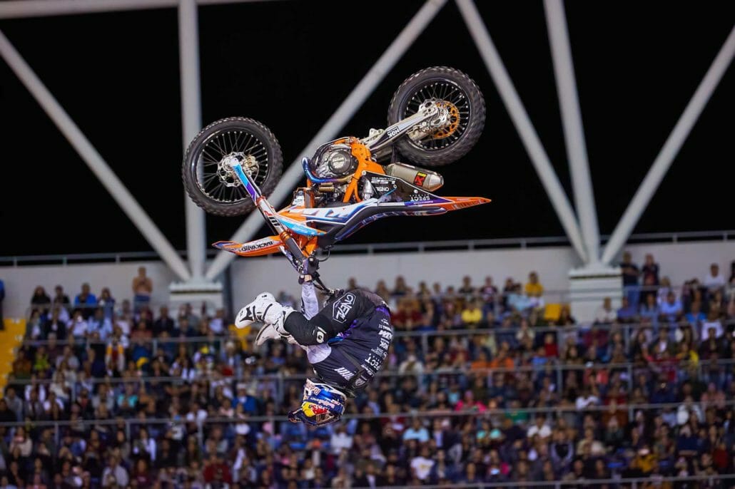 Luc Ackermann X Knights 2022 Clicker Superflip EST2715