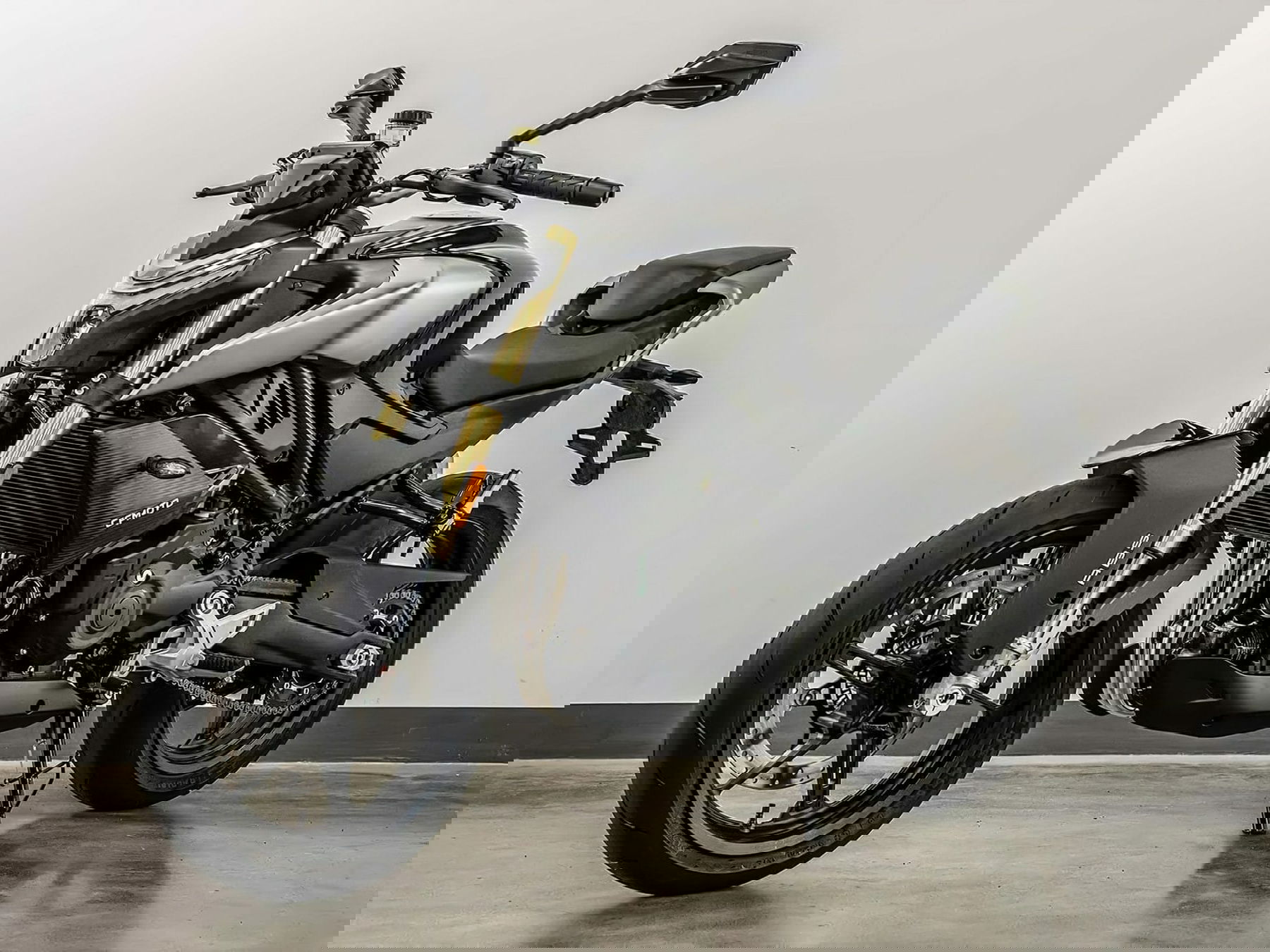 に適合するCFMOTO 450SR 450 SR 2022-2024 用 バイク用エンジンフェアリングガード フレームスライダー に適合するCFMOTO 450SR 450 SR 450NK 2022 用 バイク用エンジンフレームスライダー