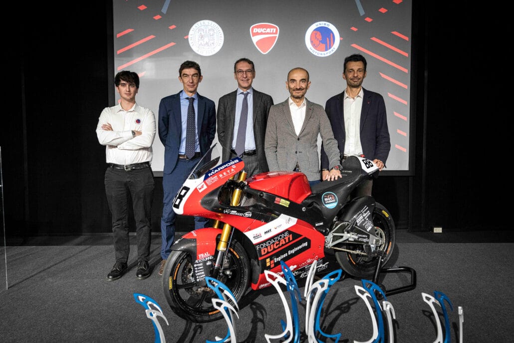 Team UniBo Motorsport und Ducati: Eine Erfolgsgeschichte bei der MotoStudent 2023 33 Team UniBo Motorsport und Ducati 2
