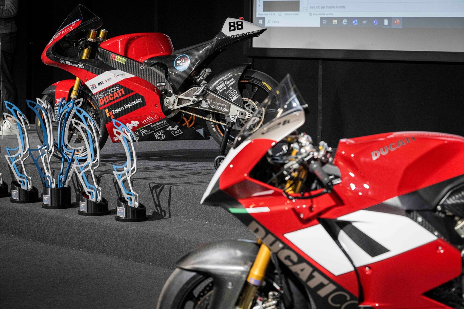 Team UniBo Motorsport und Ducati: Eine Erfolgsgeschichte bei der MotoStudent 2023 25 Team UniBo Motorsport und Ducati 4