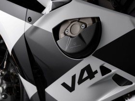 Ducati bleibt beim Premium-Segment – Keine 400cc-Modelle geplant 43 Ducati Panigale V4 Tricolore 2025 60