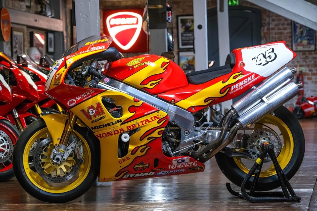 Honda RVF750 1 1