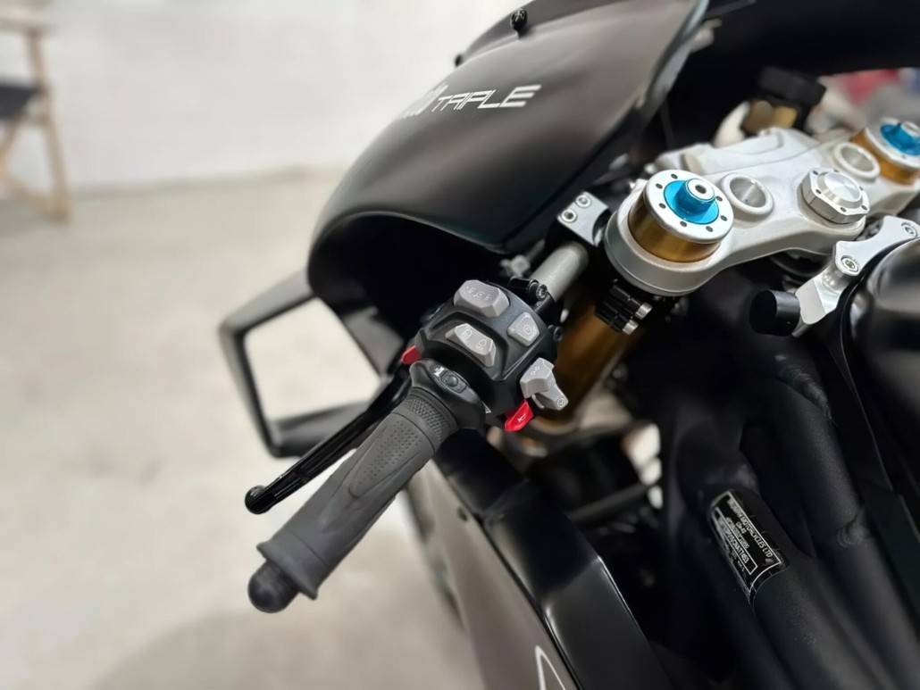 Speed Triple 1200 Trackbike 1 1